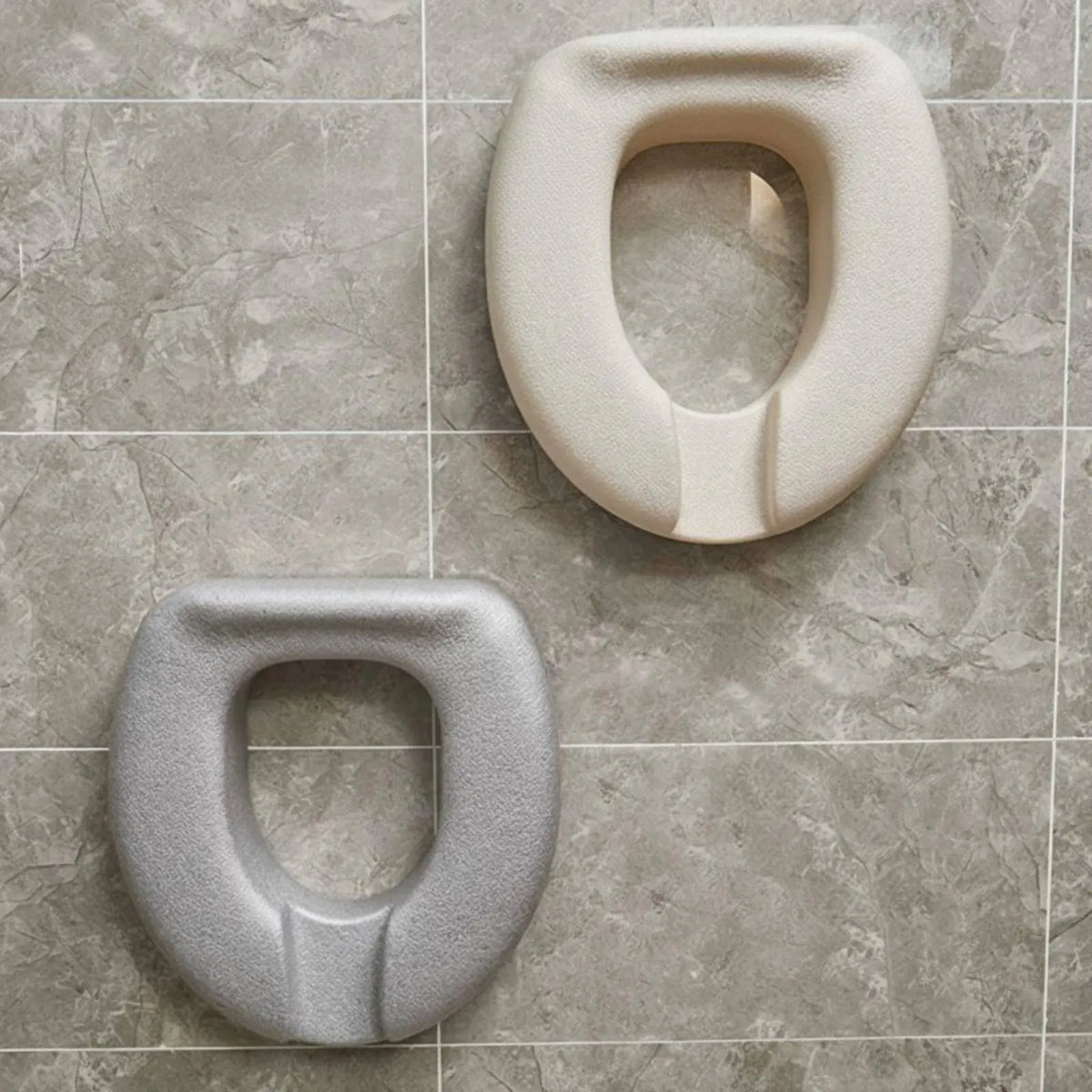 Siège de toilette surélevé imperméable en polypropylène expansé