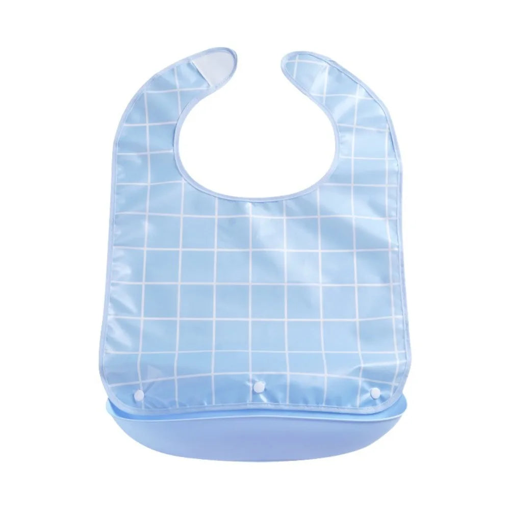 bavoir bleu carreaux